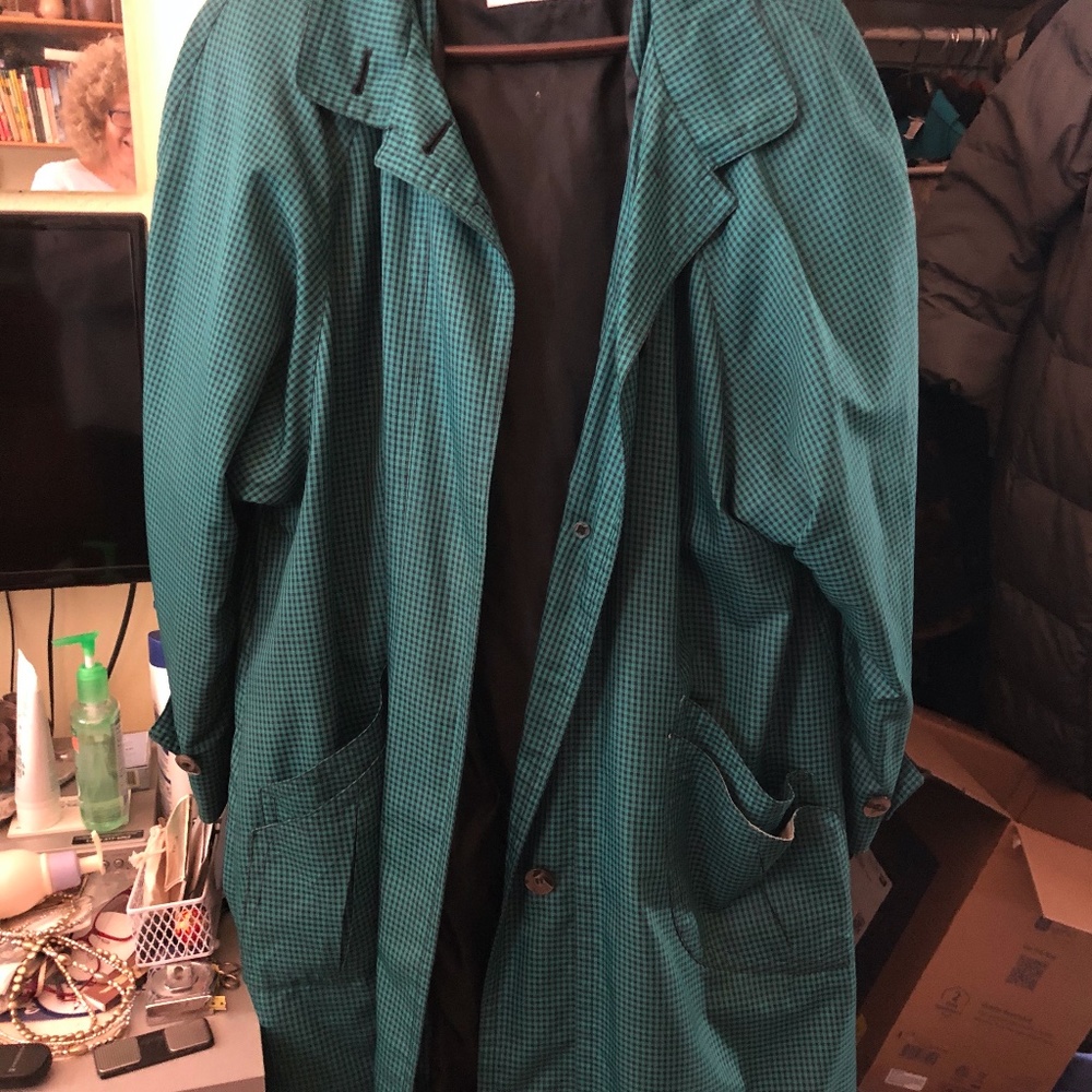 Lightweight (shell) raincoat